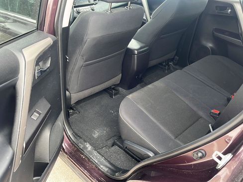 Used 2018 Toyota RAV4 XLE w/ Plus Extra Value Package image 10