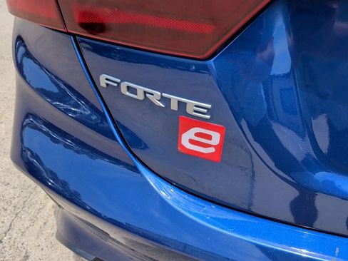 Used 2022 Kia Forte LXS FWD image 33