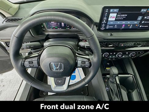Used 2025 Honda Accord Touring image 12