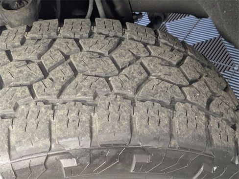 Used 2020 Chevrolet Silverado 1500 LT Trail Boss image 9