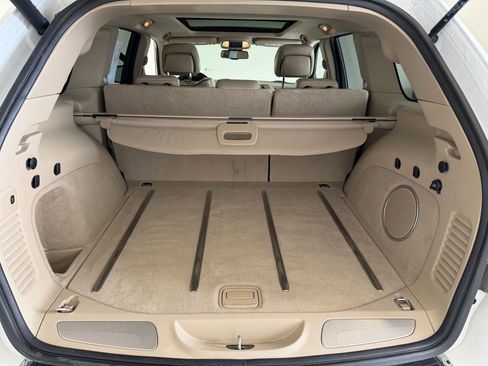 Used 2021 Jeep Grand Cherokee Limited image 32