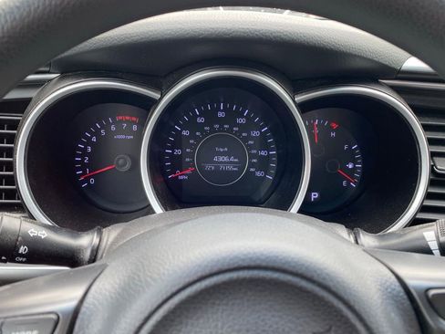 Used 2015 Kia Optima LX FWD image 14