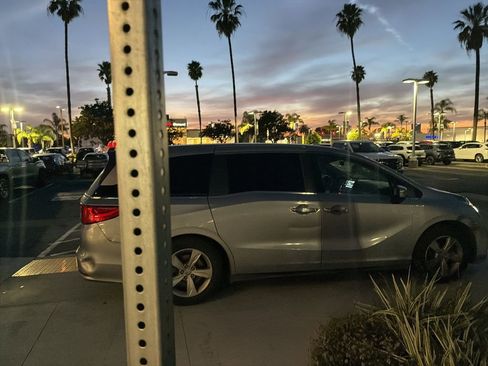 Used 2019 Honda Odyssey EX image 10