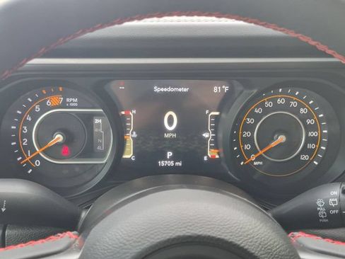 Used 2024 Jeep Wrangler Unlimited Rubicon w/ Convenience Group AWD/4WD image 14