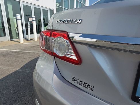 Used 2012 Toyota Corolla LE FWD image 8