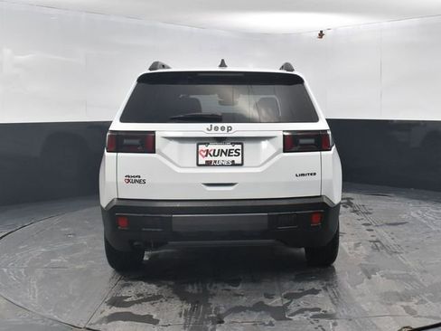 New 2026 Jeep Cherokee Laredo image 8