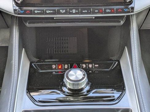 New 2026 Jeep Grand Wagoneer 2WD w/ 8-Passenger Seating Package image 19