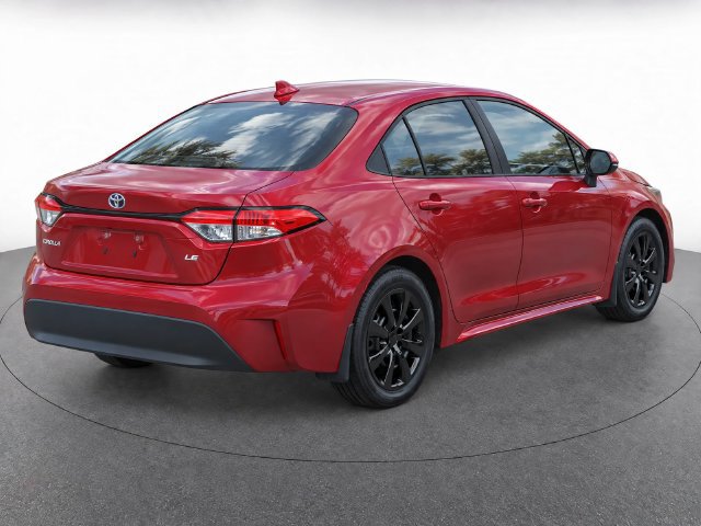 Used 2025 Toyota Corolla LE FWD image 4