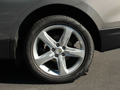 Used 2018 Chevrolet Equinox LT AWD/4WD image 10