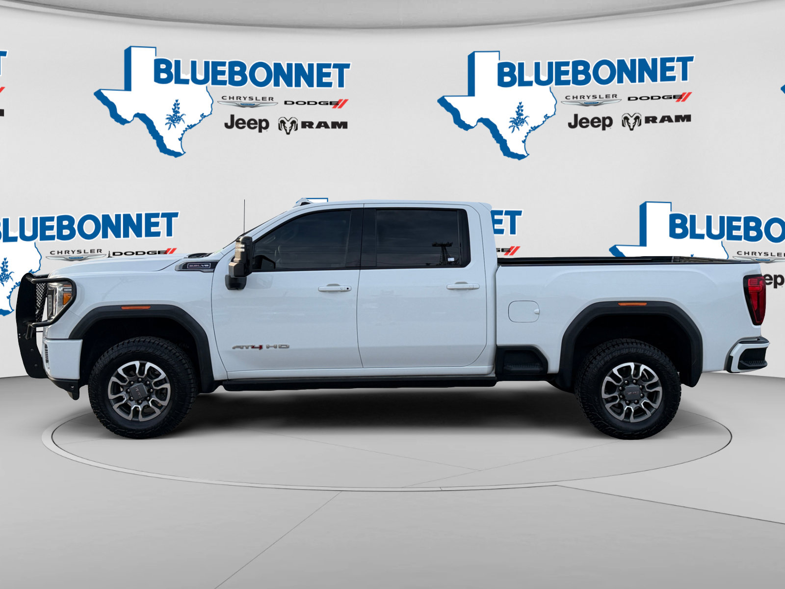 Used 2022 GMC Sierra 2500 AT4 w/ AT4 Preferred Package AWD/4WD image 8
