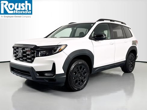 Certified 2023 Honda Passport TrailSport image 1