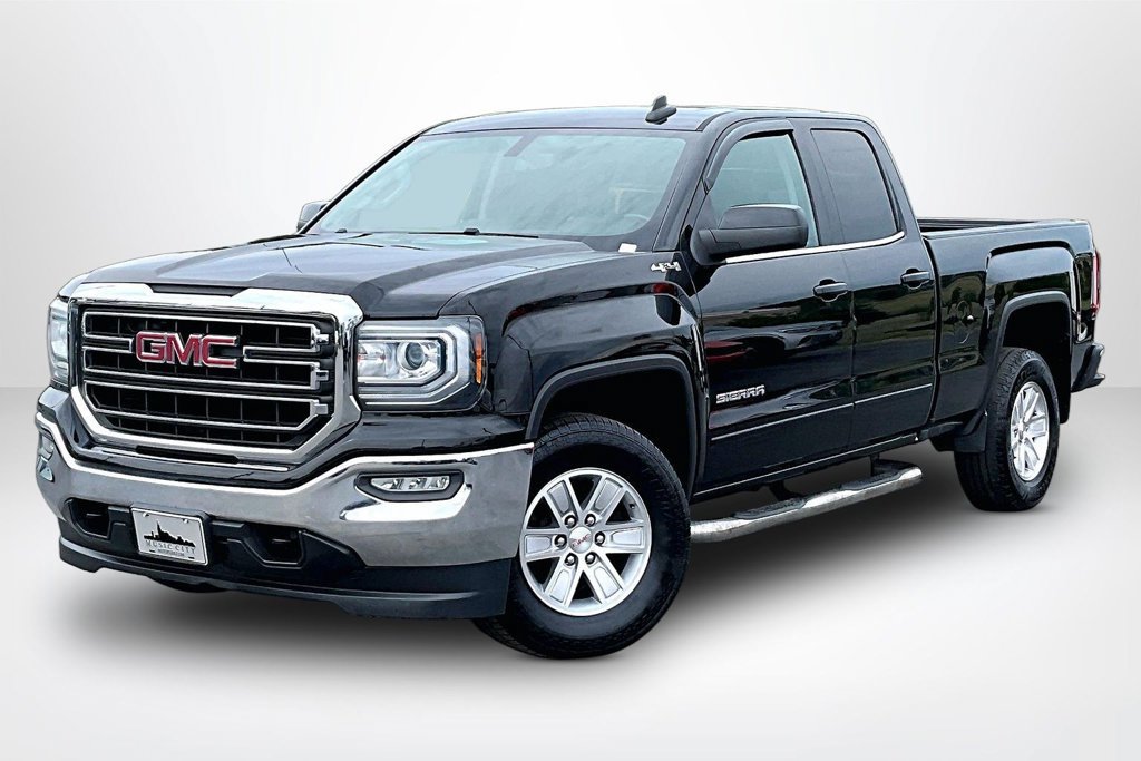 Used 2018 GMC Sierra 1500 SLE w/ SLE Value Package AWD/4WD image 3