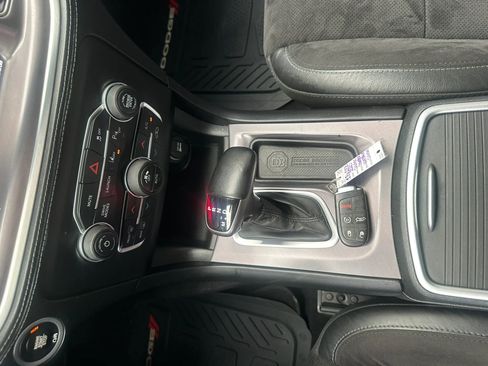 Used 2020 Dodge Charger Scat Pack RWD image 39