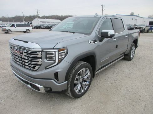 New 2026 GMC Sierra 1500 Denali w/ Denali Reserve Package AWD/4WD image 12