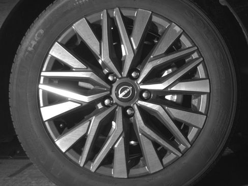 Used 2025 Nissan Altima 2.5 SV image 13