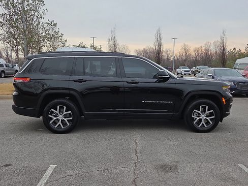 Used 2025 Jeep Grand Cherokee L Limited image 6