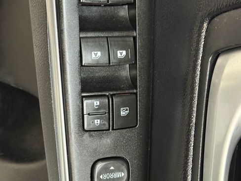 Used 2017 Toyota Camry SE FWD image 25