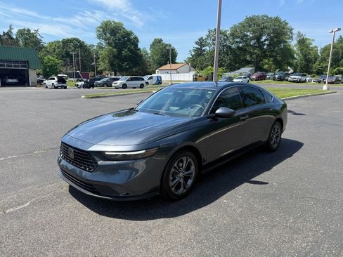Used 2023 Honda Accord EX image 3