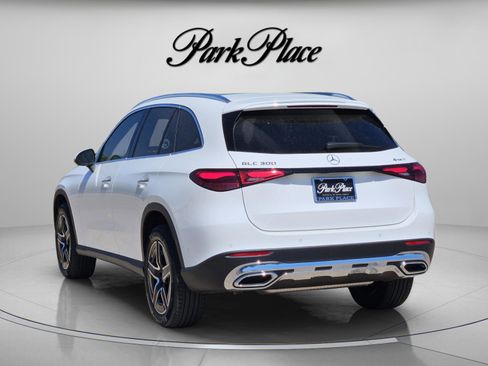 Certified 2026 Mercedes-Benz GLC 300 4MATIC image 3