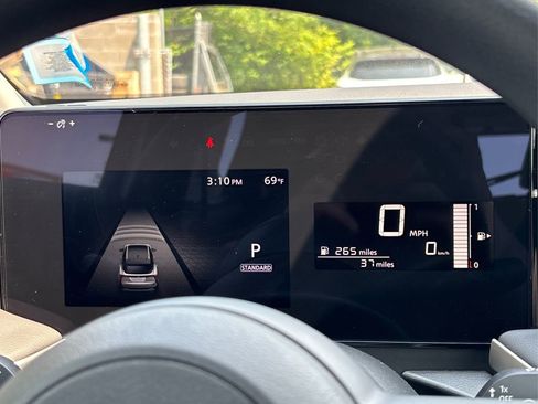 Certified 2025 Nissan Kicks S image 19