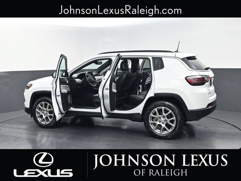 Used 2023 Jeep Compass Latitude w/ Sun and Sound Group AWD/4WD image 37