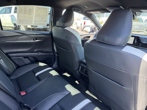 Used 2025 Toyota Camry SE w/ Convenience Package image 34