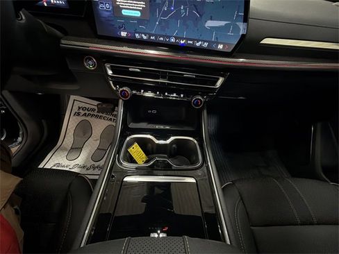 Certified 2025 Chevrolet Traverse High Country w/ LPO, Floor Liner Package image 21