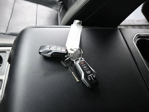 Certified 2017 Ford F150 Raptor w/ Equipment Group 802A Luxury image 21