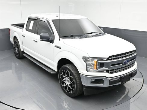 Used 2018 Ford F150 XLT w/ Equipment Group 302A Luxury RWD image 23