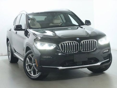 Used 2020 BMW X4 xDrive30i w/ Executive Package image 2