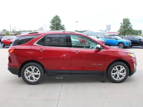 Used 2021 Chevrolet Equinox Premier AWD/4WD image 6
