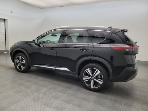 Used 2021 Nissan Rogue SL w/ Premium Package FWD image 3