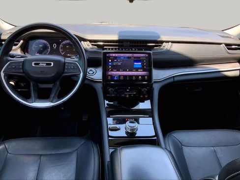Used 2021 Jeep Grand Cherokee L Limited AWD/4WD image 16