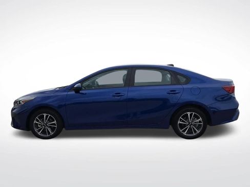 Used 2024 Kia Forte LXS FWD image 4