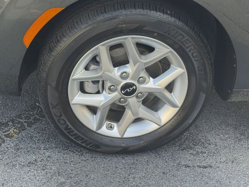 Used 2025 Kia Soul LX w/ LX Technology Package image 23