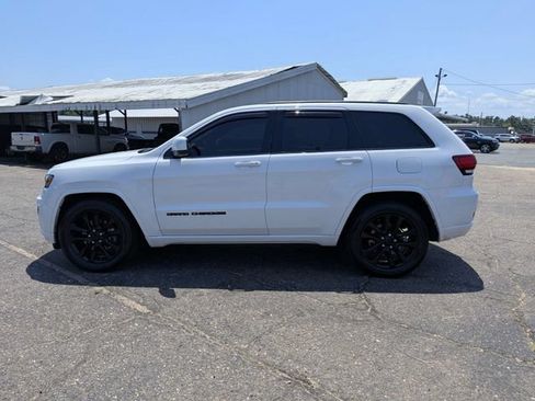 Used 2021 Jeep Grand Cherokee Laredo X RWD image 7