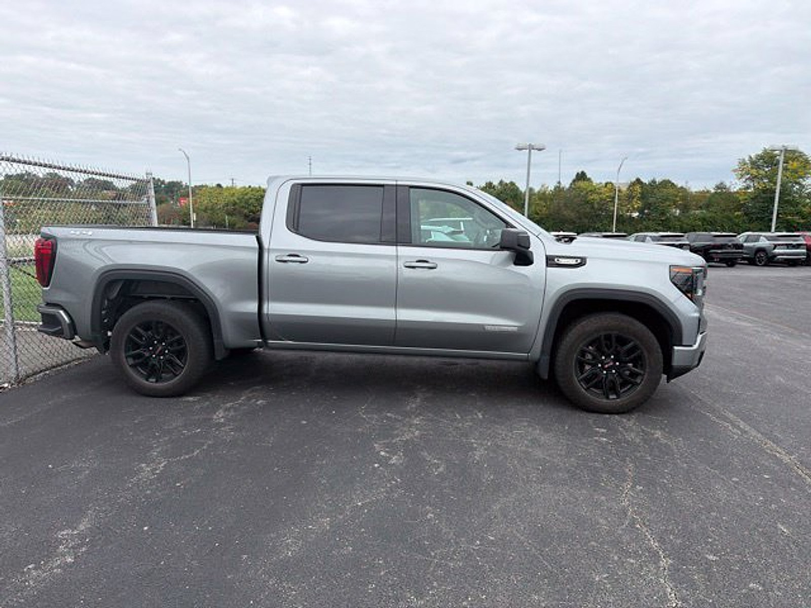 Used 2024 GMC Sierra 1500 Elevation AWD/4WD image 5