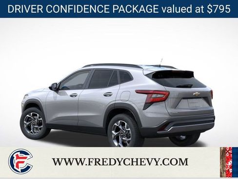 New 2026 Chevrolet Trax LT w/ Sunroof Package image 3