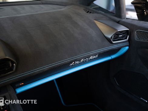 Used 2024 Lamborghini Huracan Tecnica image 27