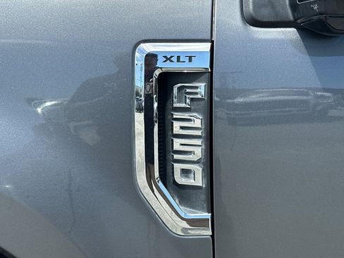 Used 2022 Ford F250 XLT w/ Black Appearance Package AWD/4WD image 22