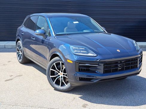 Used 2025 Porsche Cayenne image 9