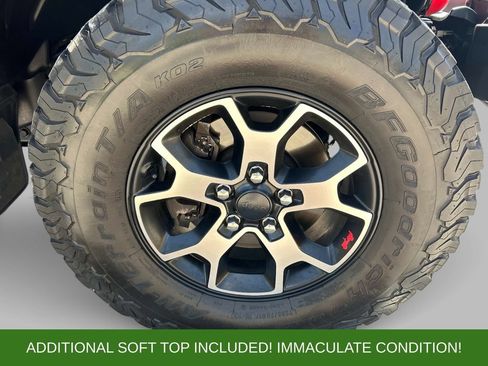 Used 2020 Jeep Wrangler Unlimited Rubicon w/ Dual Top Group AWD/4WD image 12