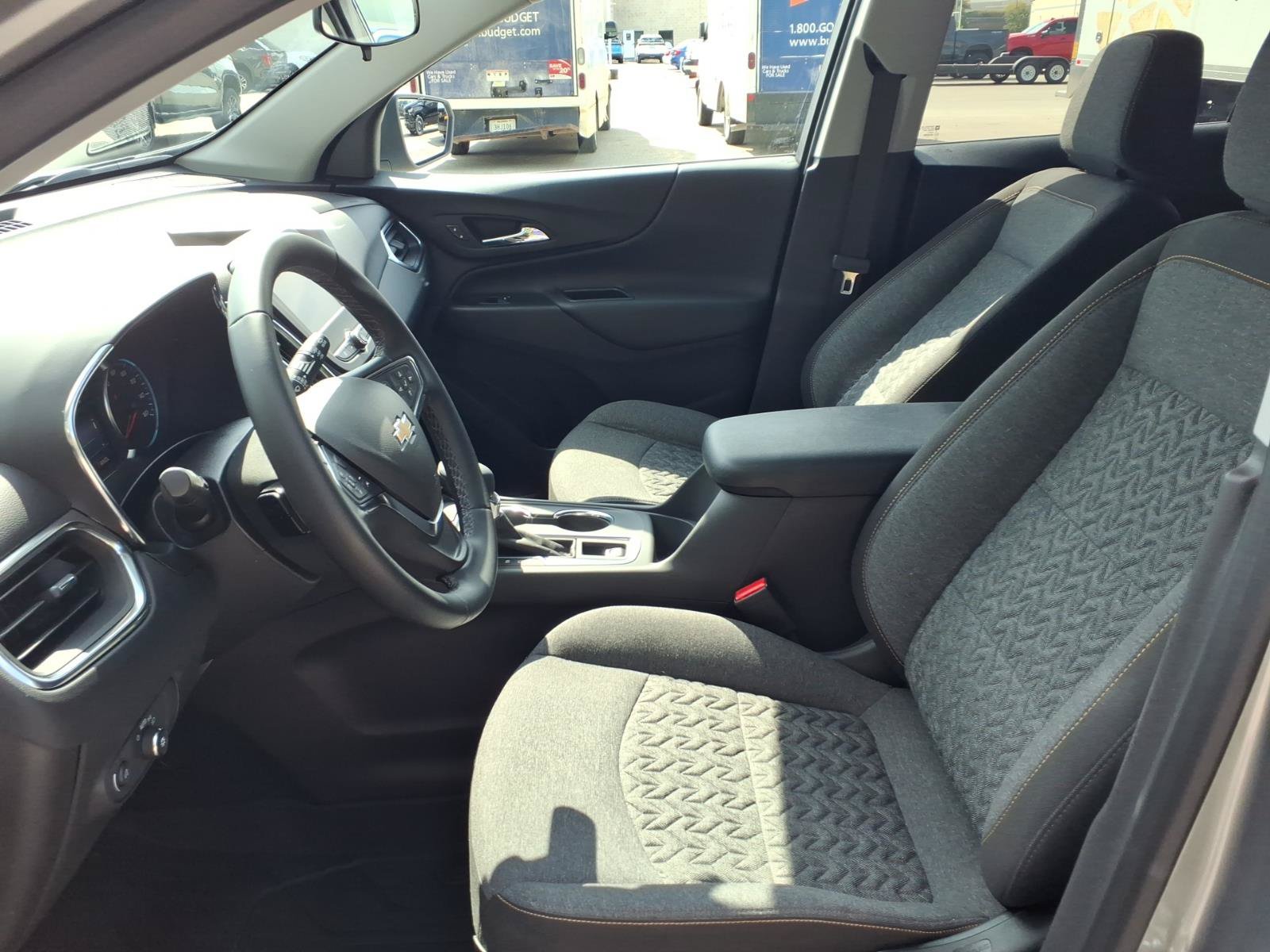 Used 2024 Chevrolet Equinox LT w/ LPO, Floor Liner Package FWD image 25