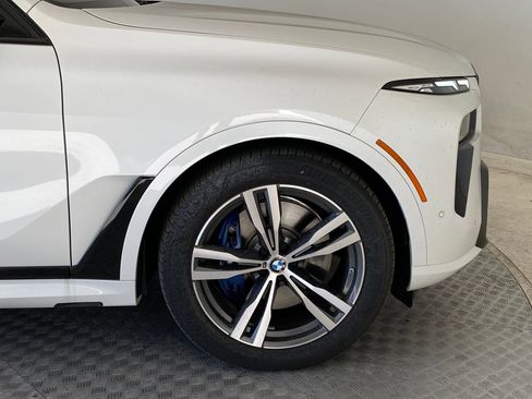 New 2026 BMW X7 M60i image 11