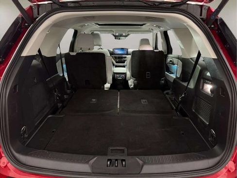 Used 2025 Ford Explorer Platinum w/ Ultimate Package AWD/4WD image 31