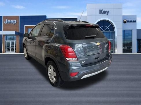 Used 2022 Chevrolet Trax LT w/ Driver Confidence Package AWD/4WD image 3