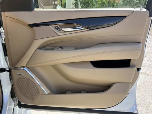 Used 2018 Cadillac Escalade ESV Platinum image 33
