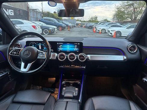 Used 2022 Mercedes-Benz GLB 250 4MATIC image 22