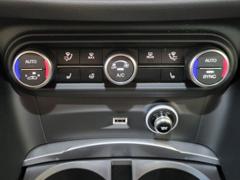 New 2025 Alfa Romeo Stelvio Sprint AWD/4WD image 56