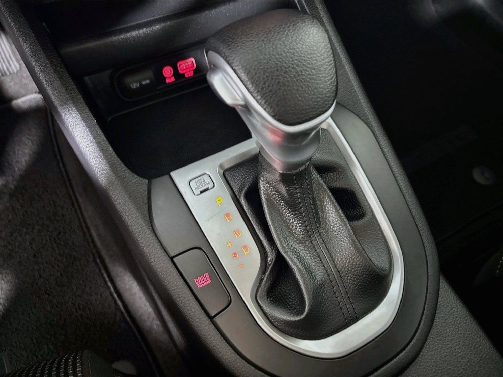 Used 2019 Kia Forte LXS FWD image 17